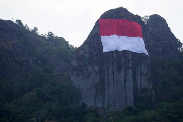 Bendera raksasa di Tebing Nglanggeran./Harian Jogja-Herlambang Jati Kusumo