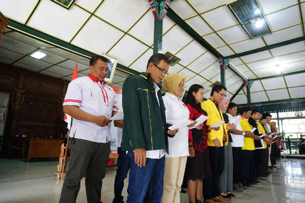 Perwakilan peserta Pemilu 2019 membacakan deklarasi damai di bangsal Sewokoprojo, Wonosari, Jumat (9/11/2018)./Harian Jogja-Herlambang Jati Kusumo