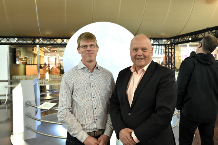 Fredrik Lindahl, CEO Flightradar24 (kiri) dan pendiri Flightradar24 Mikael Robertsson./Mynewsdesk.com 