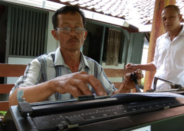 Senjakala Satu-satunya Tukang Servis Mesin Tik di Kulonprogo