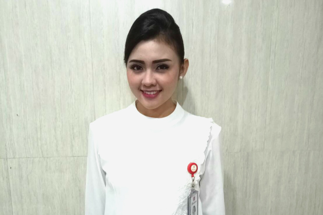 Perkenalkan Anggita Cilest, Pramugari yang Suka Keleleran di Nol Km Jogja