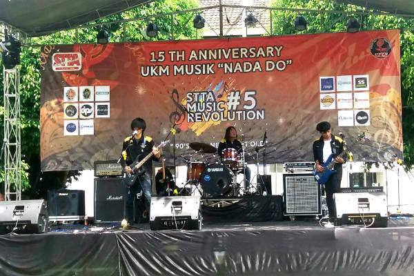 Band Pelajar & Mahasiswa Ramaikan Festival Band 15th Anniversary UKM Musik Nada Do #5 STTA