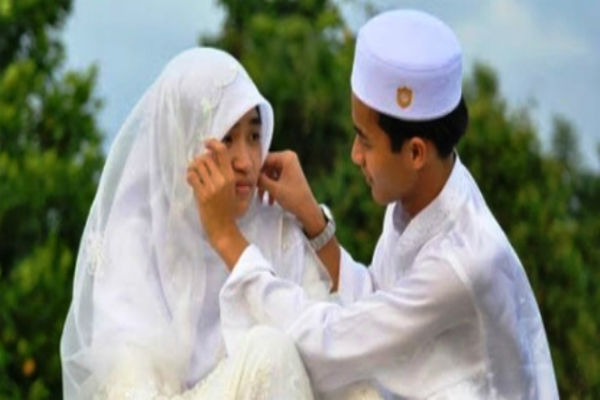 Pernikahan Anak SMP Ini Bikin Heboh Warga Sulsel