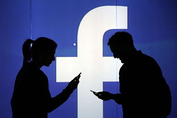 Iklan Politik di Facebook Disponsori Kelompok Tertutup & Mencurigakan
