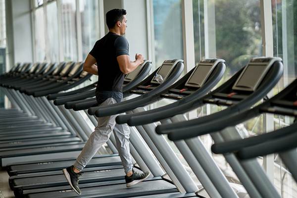 Usia Anda atau Saudara Anda Lebih dari 40 Tahun,  Cobalah Tes Kesehatan dengan Treadmill
