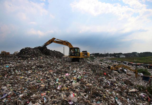 Hanya 20% Sampah di Sleman yang Terangkut Truk, Bagaimana Sisanya?