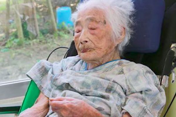 Perempuan Jepang yang Diduga Tertua di Dunia Ini Meninggal di Usia 117 Tahun