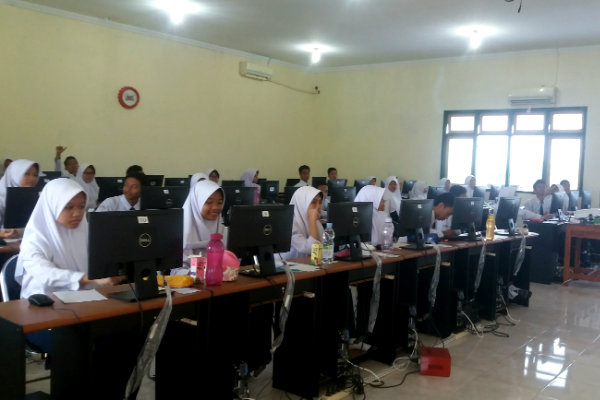 Walah, Gara-Gara Server Offline, UNBK SMP di Jogja Kacau