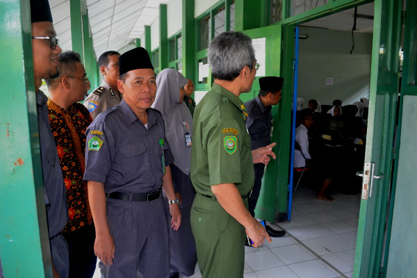 Wakil Bupati Bantul Pantau UNBK di MTsN 5 Bantul