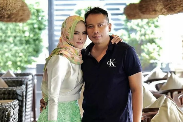 Positif Hamil, Angel Lelga dan Vicky Ingin Anak Kembar