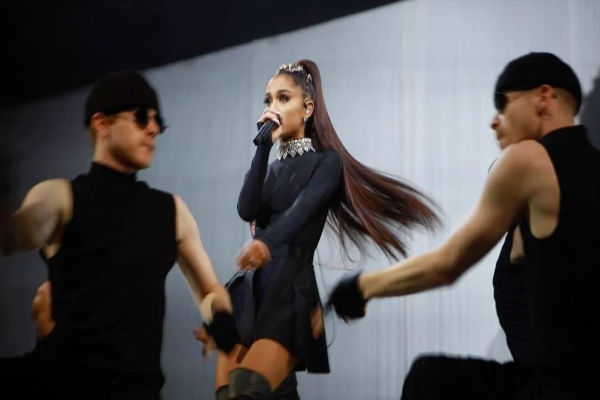 Lagu Terbaru Ariana Grande Diputar 36,9 Juta Kali
