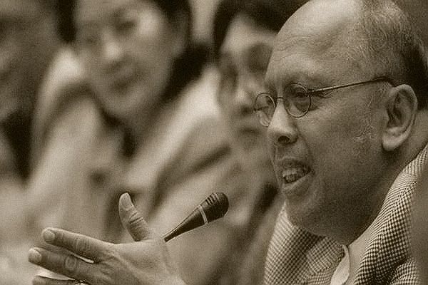 KABAR DUKA: Abdul Hakim Garuda Nusantara, Mantan Ketua Komnas HAM, Berpulang