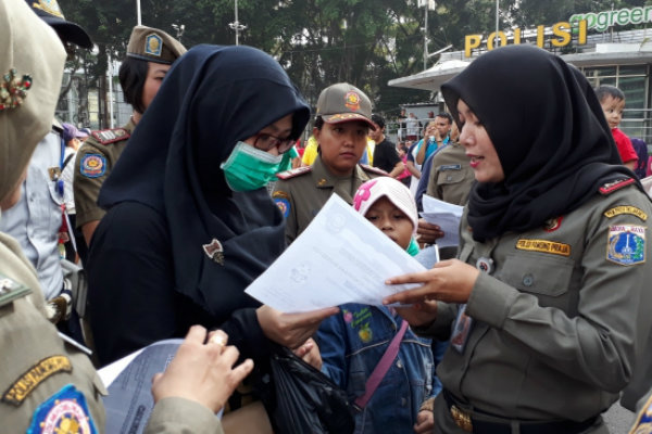 Pakai Kaus #2019GantiPresiden di CFD, Siap-Siap Ditegur Satpol PP