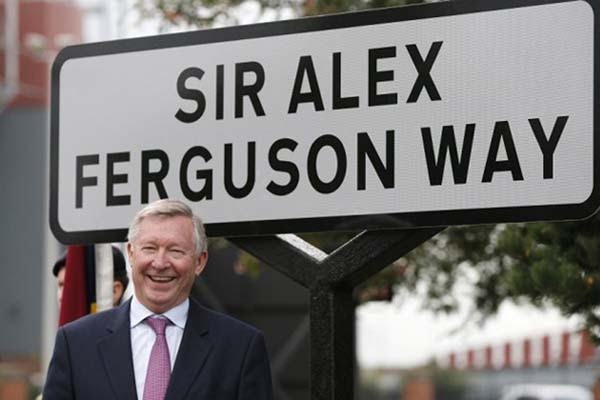 Sir Alex Ferguson Dioperasi karena Pendarahan Otak
