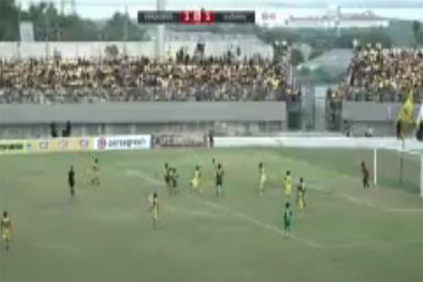 GRESIK UNITED VS PSS SLEMAN : Tendangan Penalti Tolle Selamatkan PSS Sleman di Gresik    