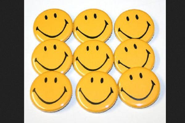 Kenapa Senyum Bisa Bikin Awet Muda? Ini Jawabannya