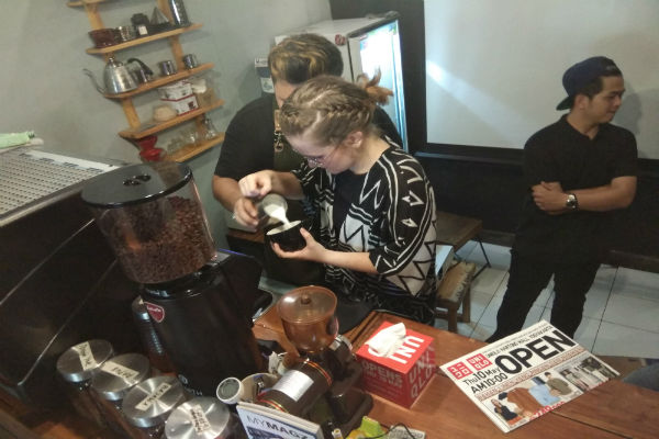 Tren Ngopi Menjamur, Sua Coffee Ajak Konsumen Belajar Bikin Latte Art