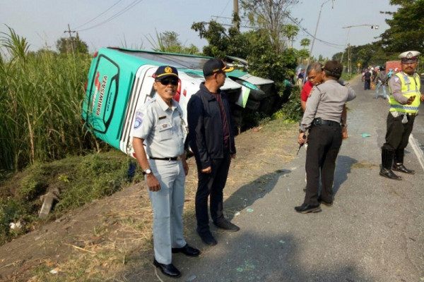 Bus Mira Kecelakaan Lagi, Tiga Orang Tewas