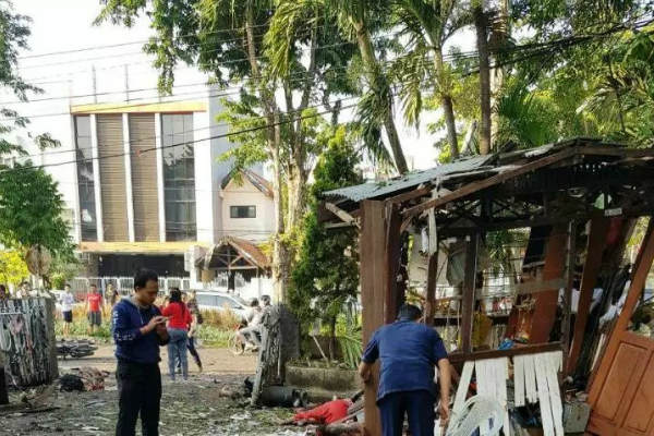 Seorang Ibu Menjadi Korban Tewas Ledakan Bom di Gereja Surabaya