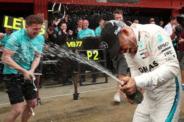 F1: Lewis Hamilton Menangi GP Spanyol
