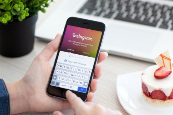 Instagram Kenalkan Varian Emoji Slider