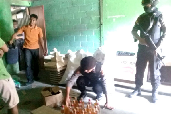Penjual Miras di Gunungkidul Digerebek Polisi, Puluhan Botol Miras Disita