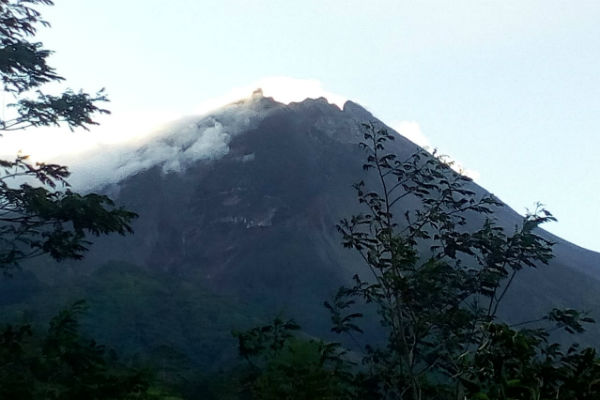 Gunung Merapi Waspada, BPPTKG Jelaskan Kemungkinan yang Bisa Terjadi