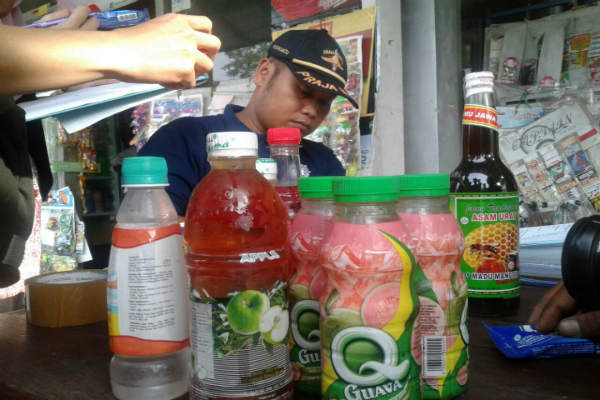 Makanan Produksi 2016 Masih Dijual di Pasar Jombokan