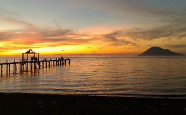 Pantai Tateli, Si Eksotis yang Belum Moncer