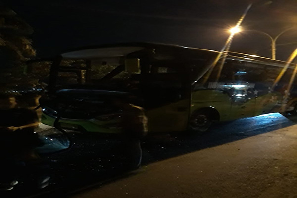 Sebelum Lawan Persela, Bus PS Tira Sempat Alami Kecelakaan 