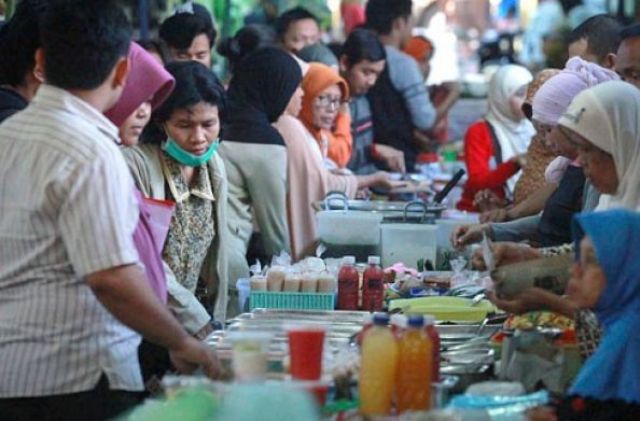 Wisata Kuliner Jawa hingga India di Pasar Ramadan Kauman Jogja