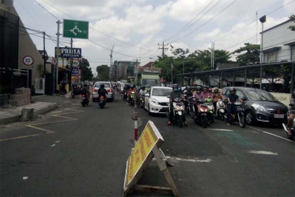 Tangani Kemacetan Jalan Terban, Dishub Minta Toko Mirota Kampus Ubah Jalur Parkir