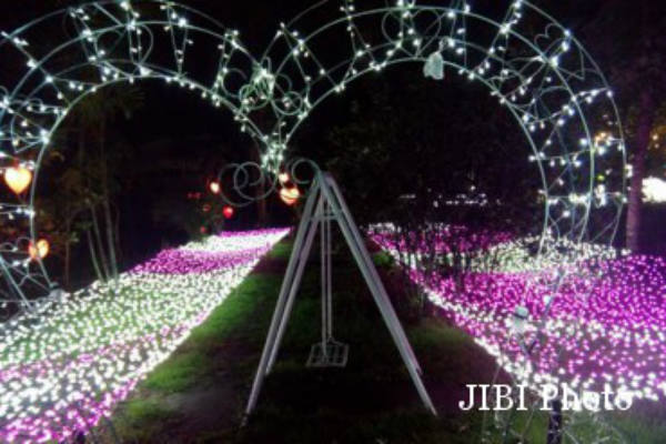 Merapi Waspada, Festival of Light Kaliurang Tetap Digelar