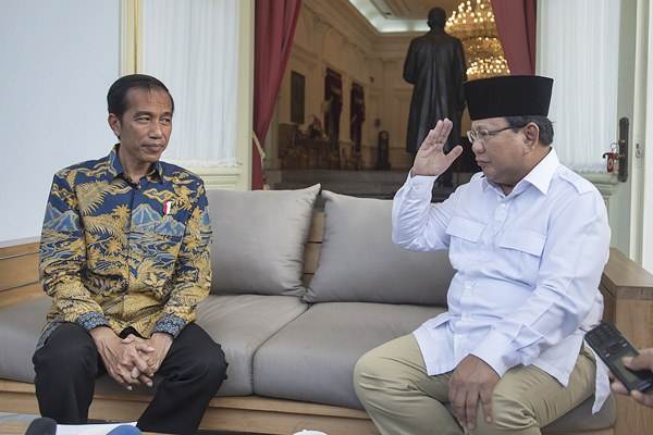 Charta Politika: Elektabilitas Jokowi Ungguli Prabowo di Jabar
