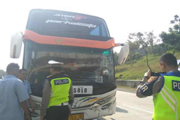 2 Bus Mudik Bareng BUMN Terlibat Kecelakaan Beruntun di Tol Cipali