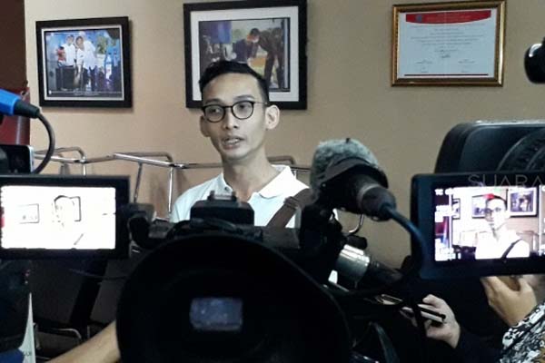 Pertanyakan Keadilan, Anak Tio Pakusadewo dan Sejumlah Artis Datangi BNN