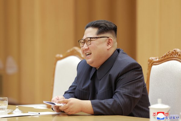 Kim Jong-un Tiba di Singapura untuk Bertemu Trump