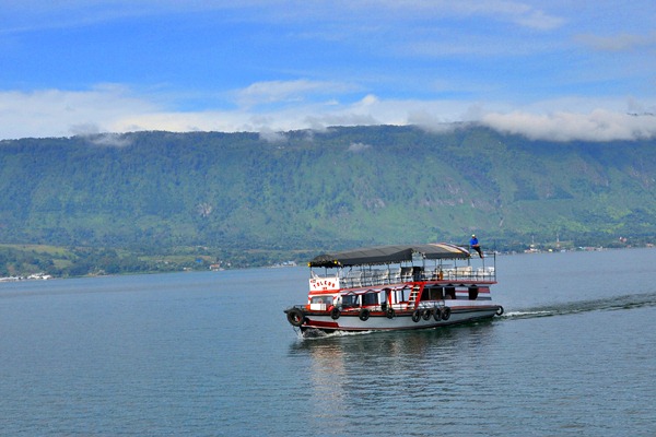 Kapal Feri Tenggelam di Danau Toba, Satu Tewas