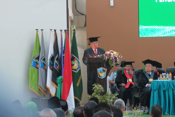Jusuf Kalla Dianugerahi Gelar Doktor Honoris Causa dari Universitas Muslim Indonesia