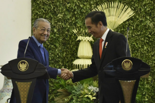 Jokowi-Mahathir Mohamad Ternyata Bahas Persoalan Serius ini!