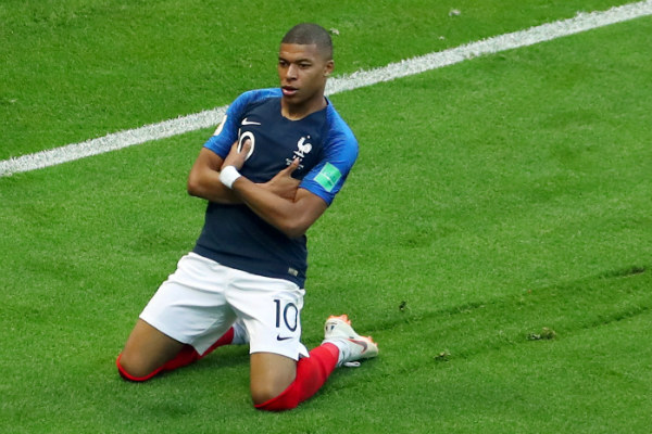 Pele Ucapkan Selamat kepada Mbappe