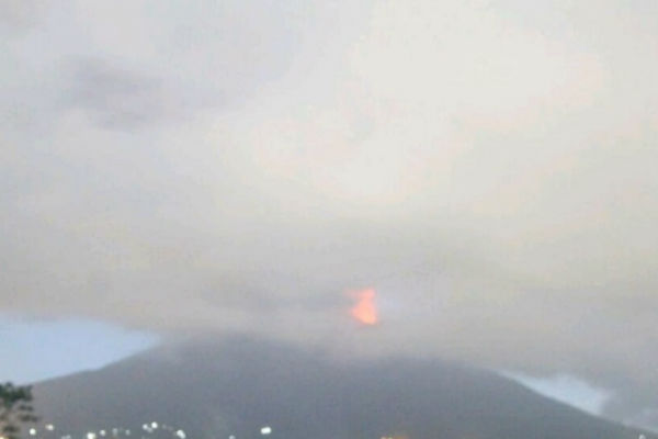 Erupsi Gunung Agung Masih Akan berlanjut, Begini Kondisi Lava dalam Kawah