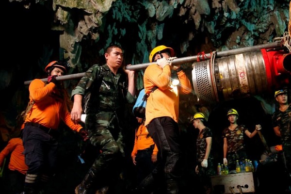 Evakuasi Selesai! 13 Orang Tim Sepakbola Thailand Berhasil Dikeluarkan dari Gua 