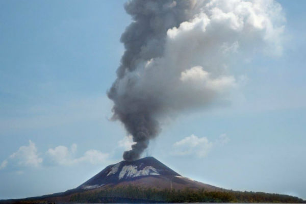Gunung Anak Krakatau Meletus 56 Kali, Semburkan Abu Setinggi 1 Km