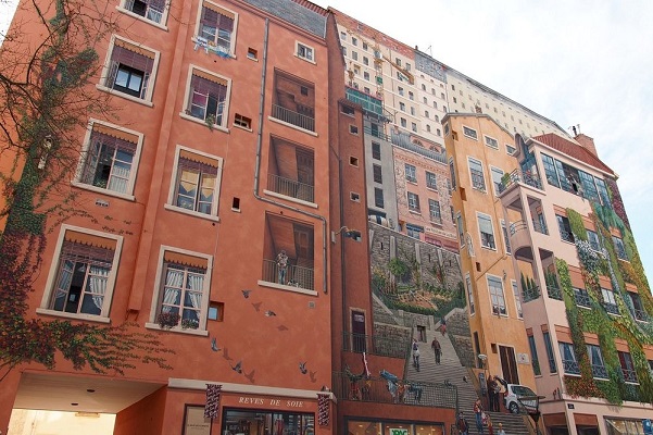 Mural Mengubah Wajah Lyon di Prancis