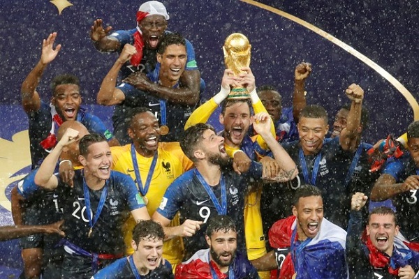 Gary Neville Anggap Prancis Layak Juara karena Tak Terjebak Nafsu Penguasaan Bola