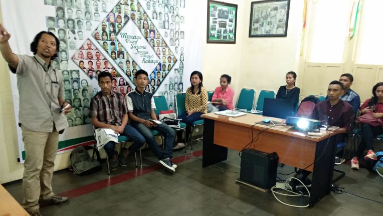 Siswa STMJ Nusantara Yogyakarta Perdalam Kemampuan Jurnalistik Bersama Harian Jogja