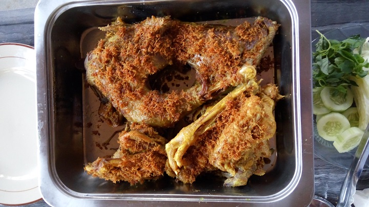 Menikmati Daging Ayam Jago di Warung Mbah Oerip 59