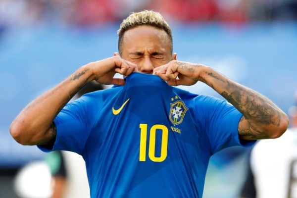 Kaka Minta Publik Tak Salahkan Neymar atas Kegagalan Brasil