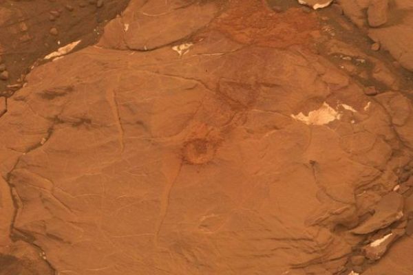 NASA Tunjukkan Foto Misterius Planet Mars